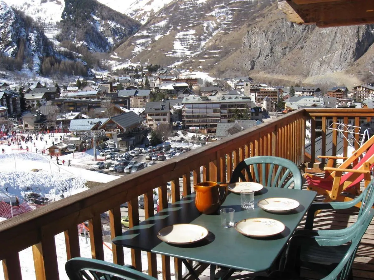 Appartement 2 Pieces, 4 Personnes, 3 Etoiles, Expose Sud, Valloire - Fr-1-263-128 0*,  France